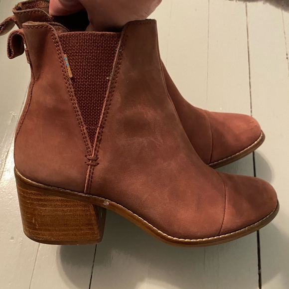TOMS maroon leather boots - Picture 2 of 6